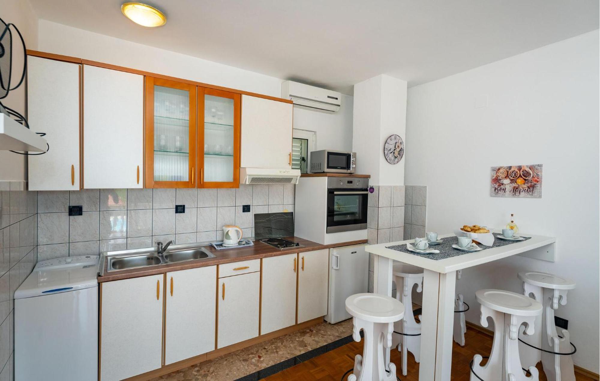 Beautiful Apartment In Galovac With Kitchen المظهر الخارجي الصورة