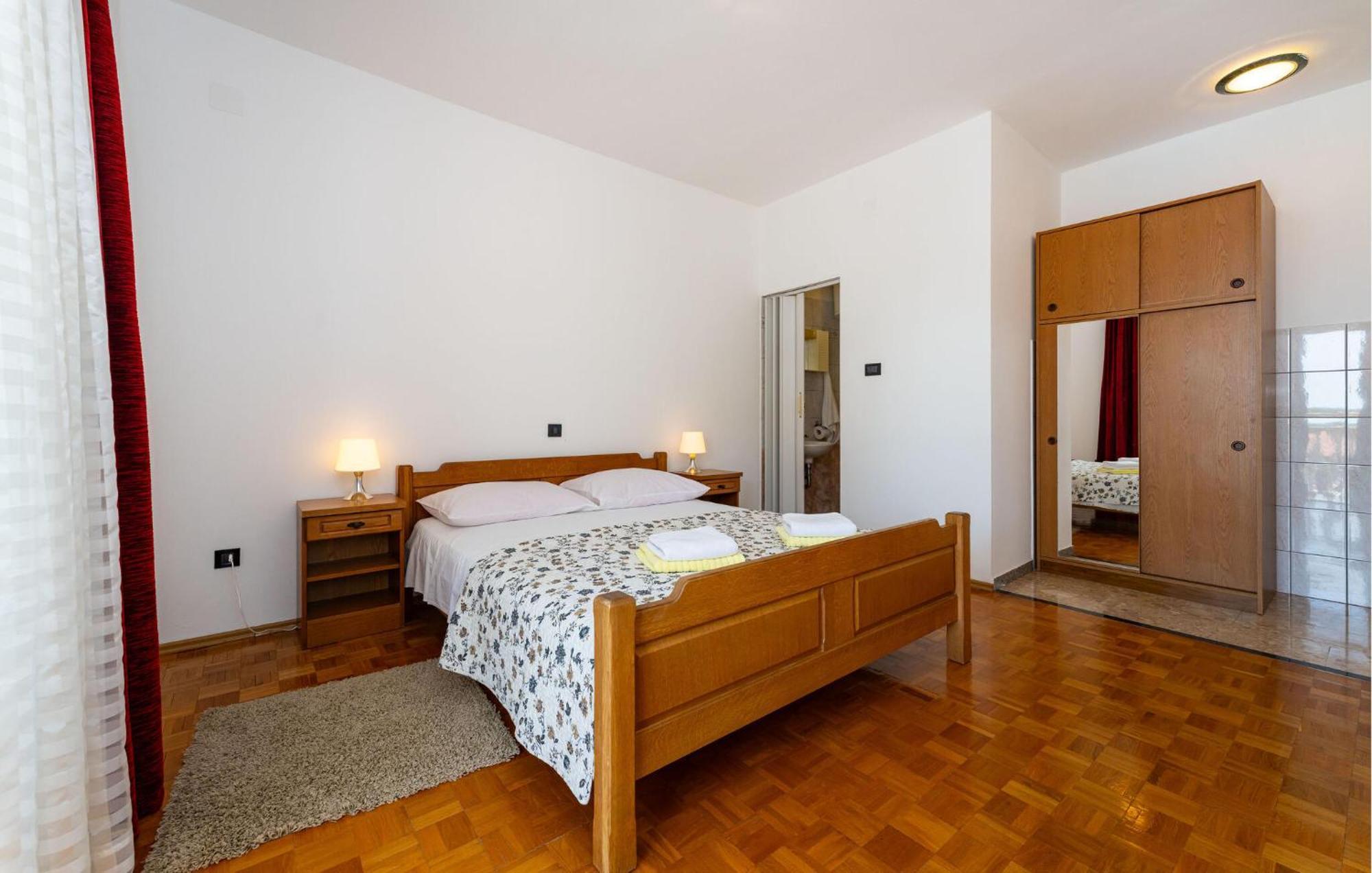 Beautiful Apartment In Galovac With Kitchen المظهر الخارجي الصورة