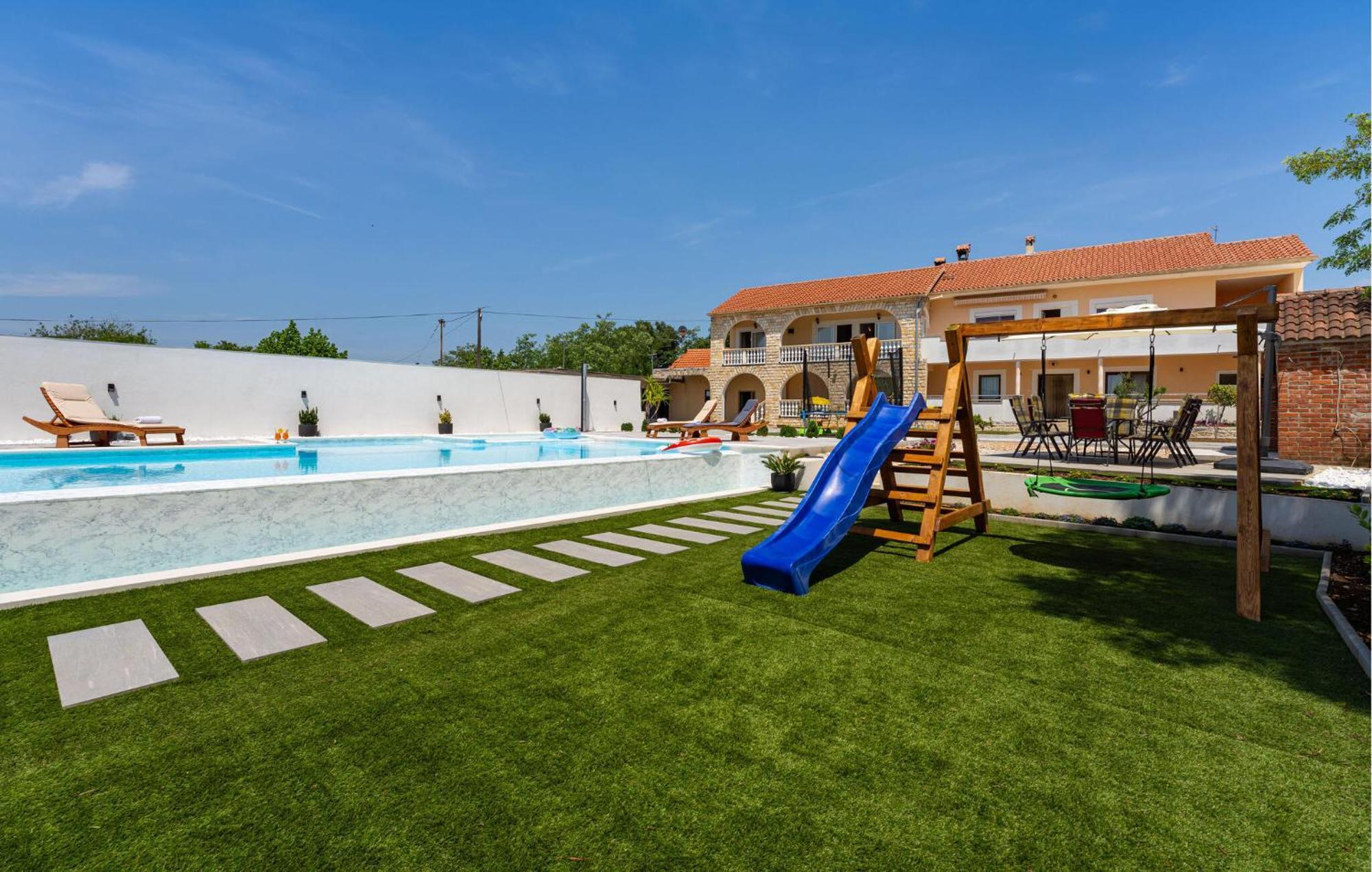 Beautiful Apartment In Galovac With Kitchen المظهر الخارجي الصورة